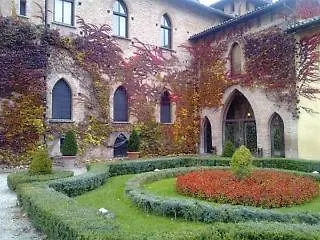 Castello Di San Gaudenzio Hotel Voghera 3*,